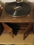 Victrola 4-6 mechanical phonograph